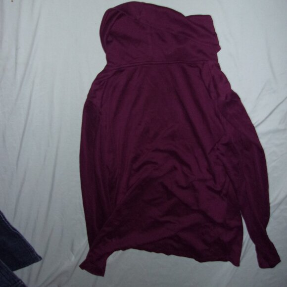 🌟 LL bean turtle neck t size Large womens shirt maroon long sleeved tee - Picture 3 of 3